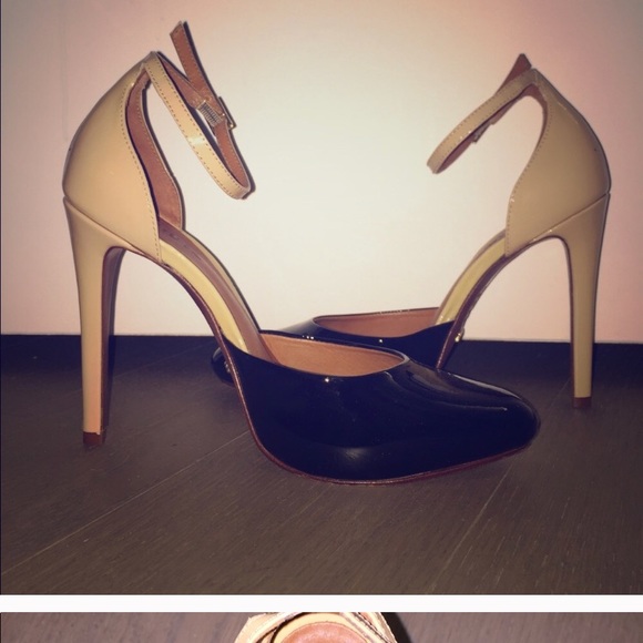 Patent SCHUTZ ankle strap heels - Picture 4 of 4